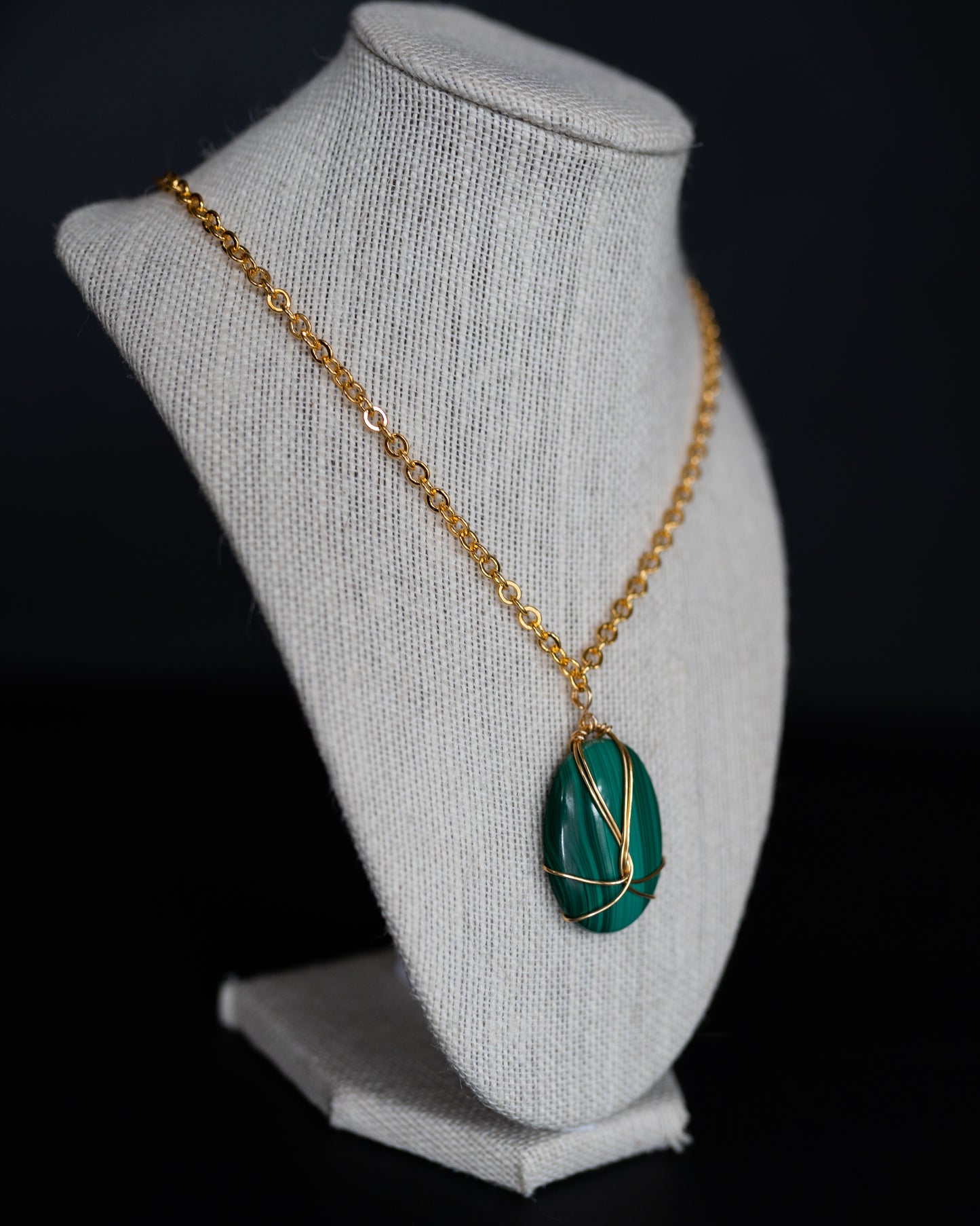 Wire Wrapped Malachite Cabochon Necklace